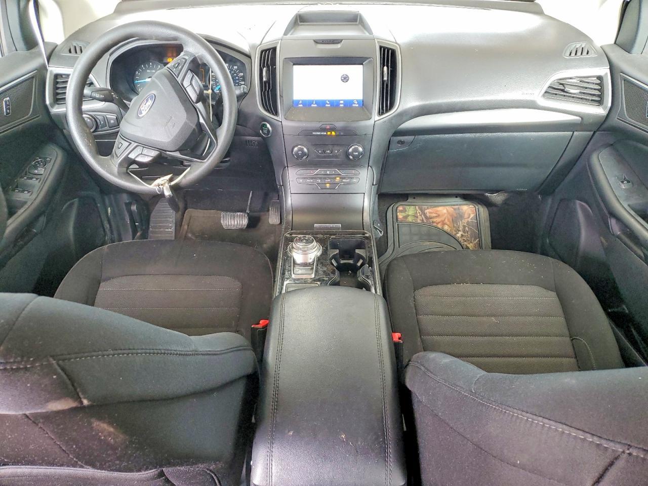 2020 Ford Edge se