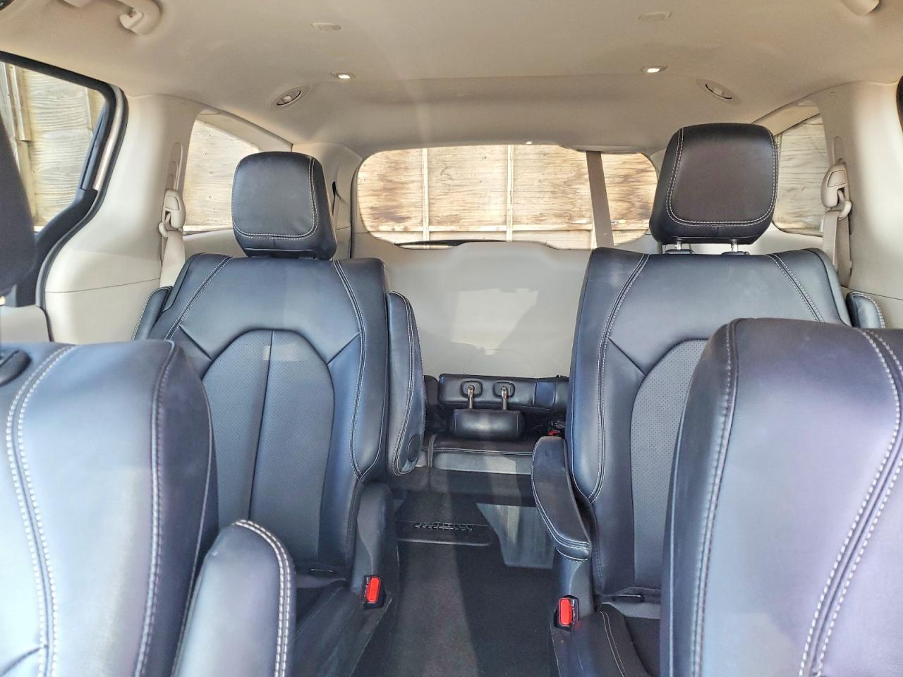 2024 Chrysler Pacifica Hybrid Select