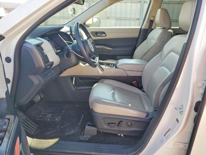 2024 Nissan Pathfinder sl