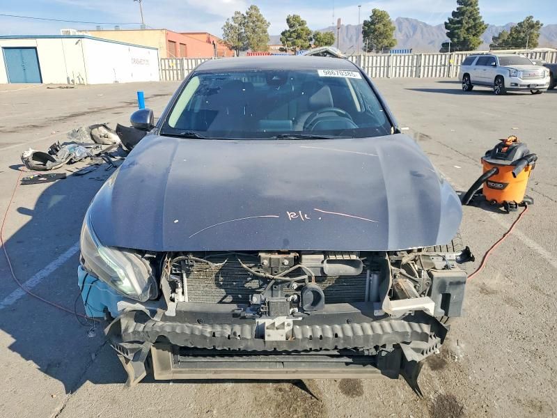 2021 Nissan Altima sv