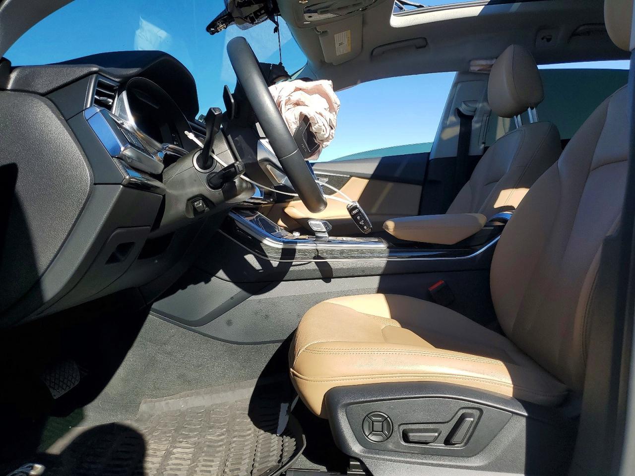 2020 Audi Q8 Premium Plus