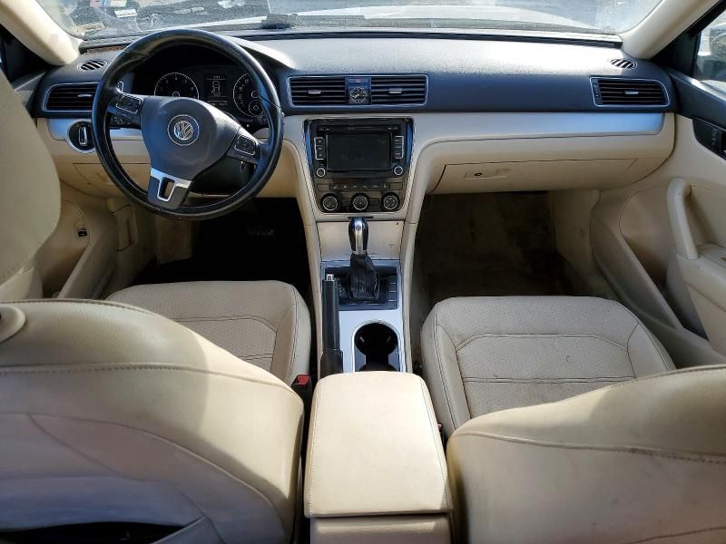 2013 Volkswagen Passat se