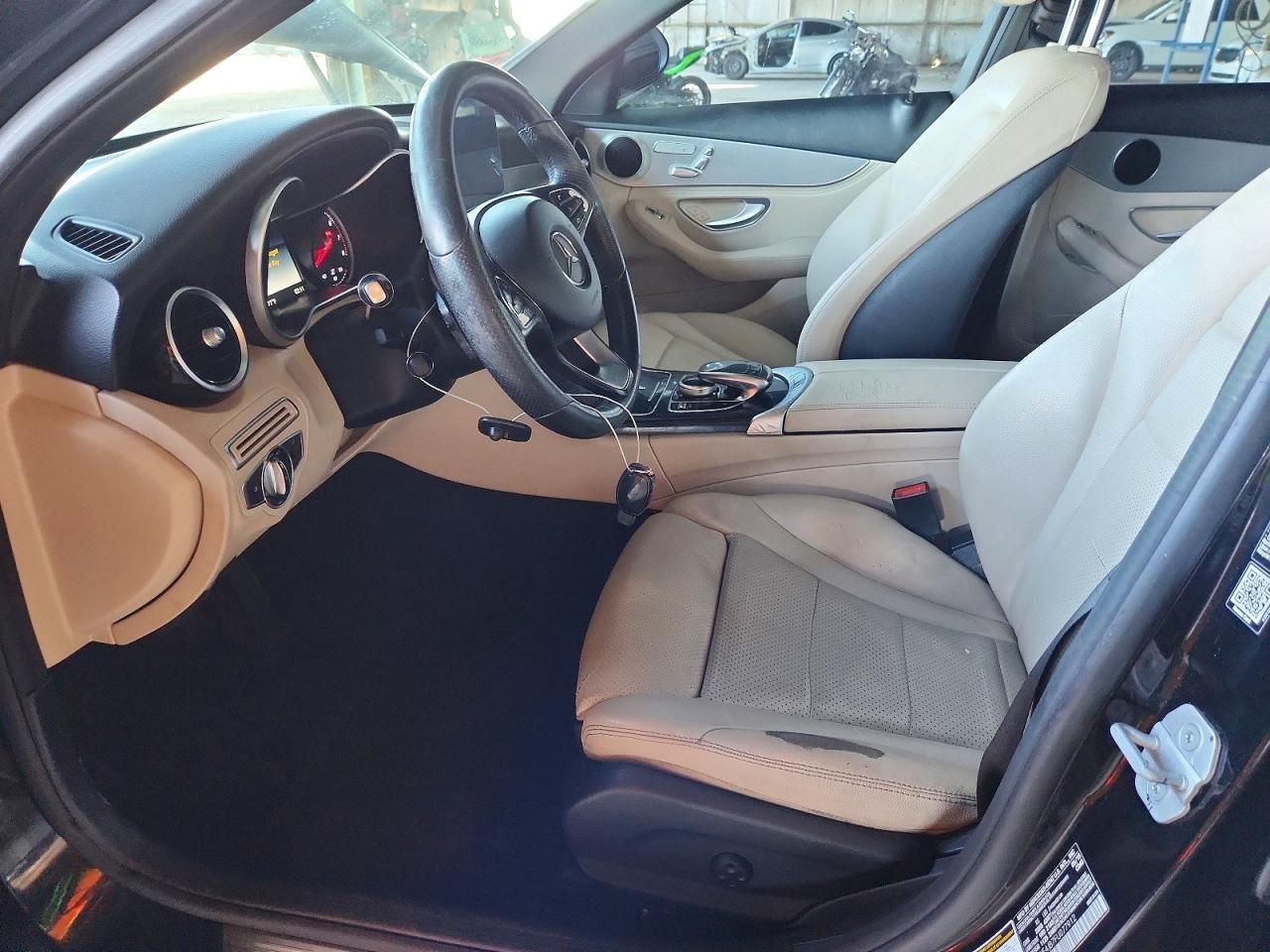 2015 Mercedes-Benz C300