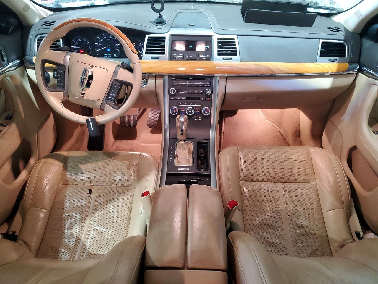 2010 Lincoln Townhouse MKS