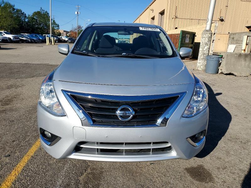 2019 Nissan Versa s