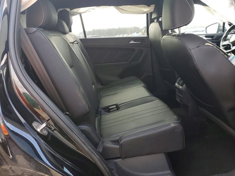2022 Volkswagen Tiguan se R-line Black
