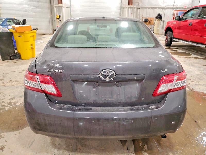 2011 Toyota Camry le