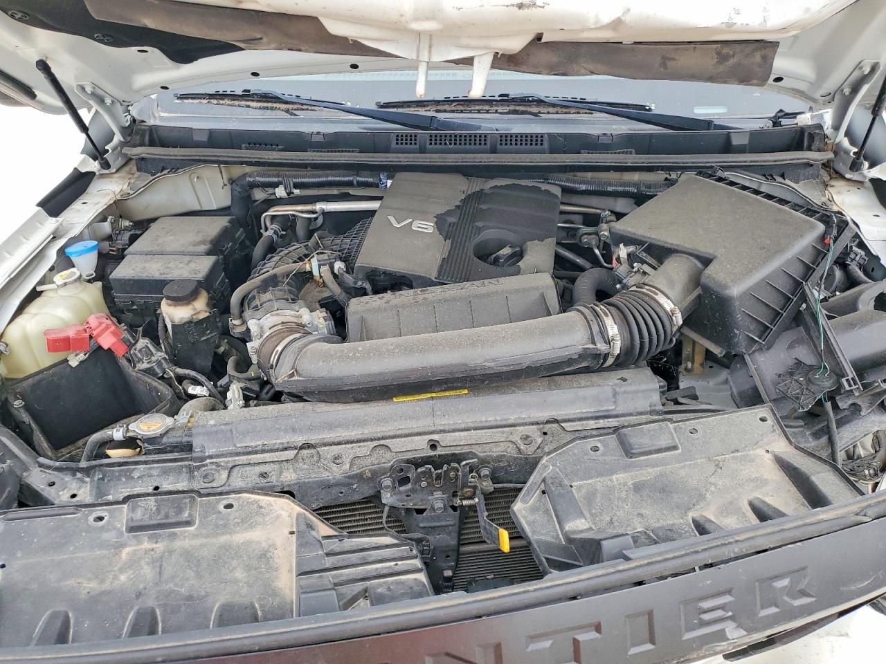 2022 Nissan Frontier s