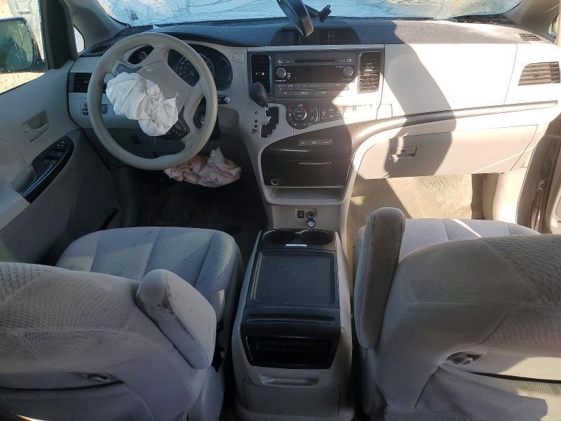 2013 Toyota Sienna le