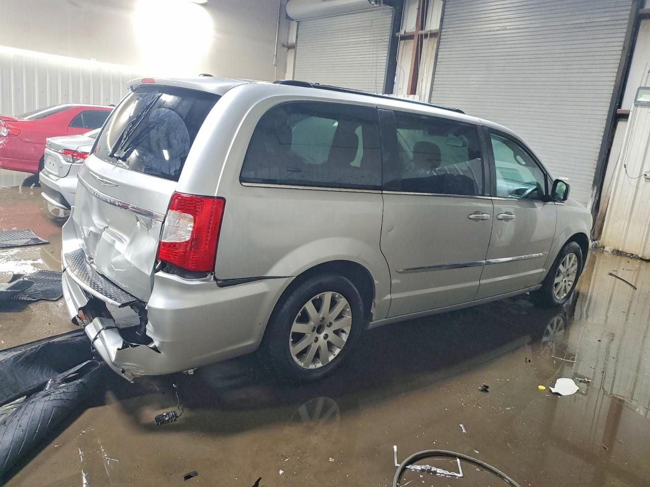 2012 Chrysler Town & Country Touring l