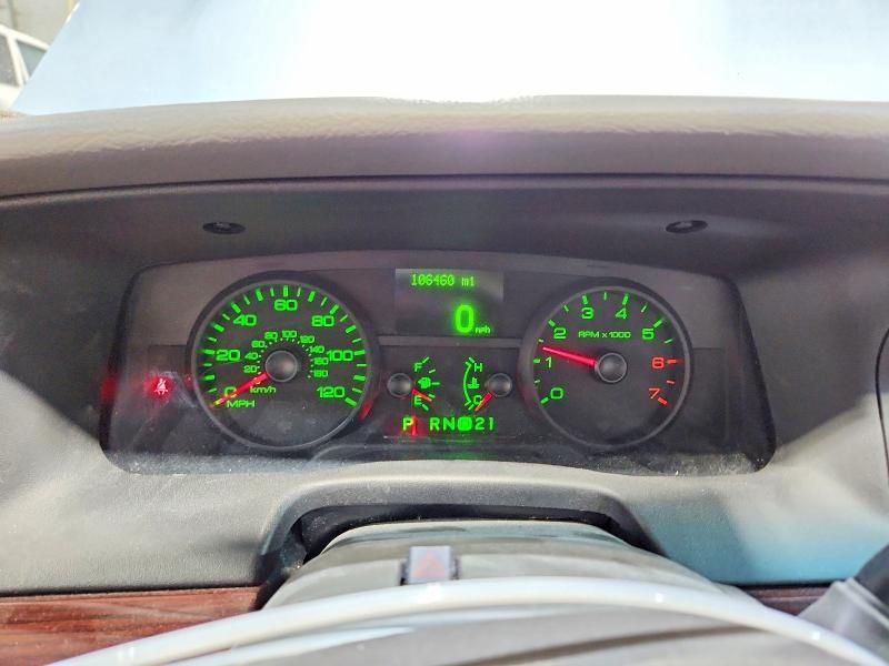 2011 Ford Crown Victoria lx