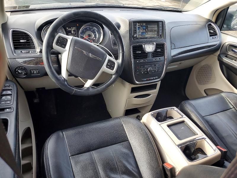 2015 Chrysler Town & Country Touring