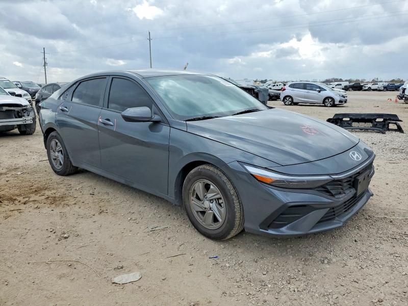 2025 Hyundai Elantra se