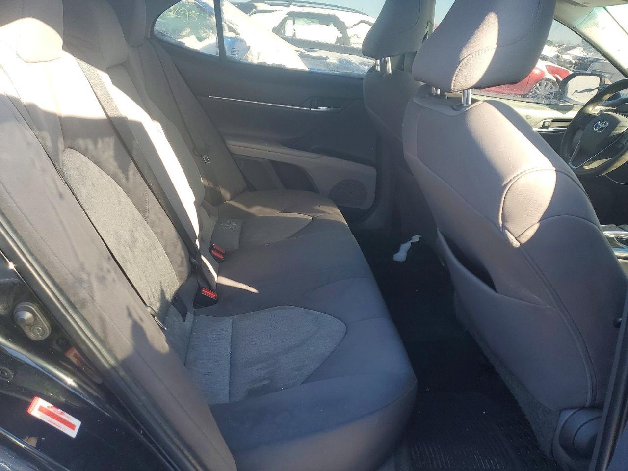 2020 Toyota Camry le
