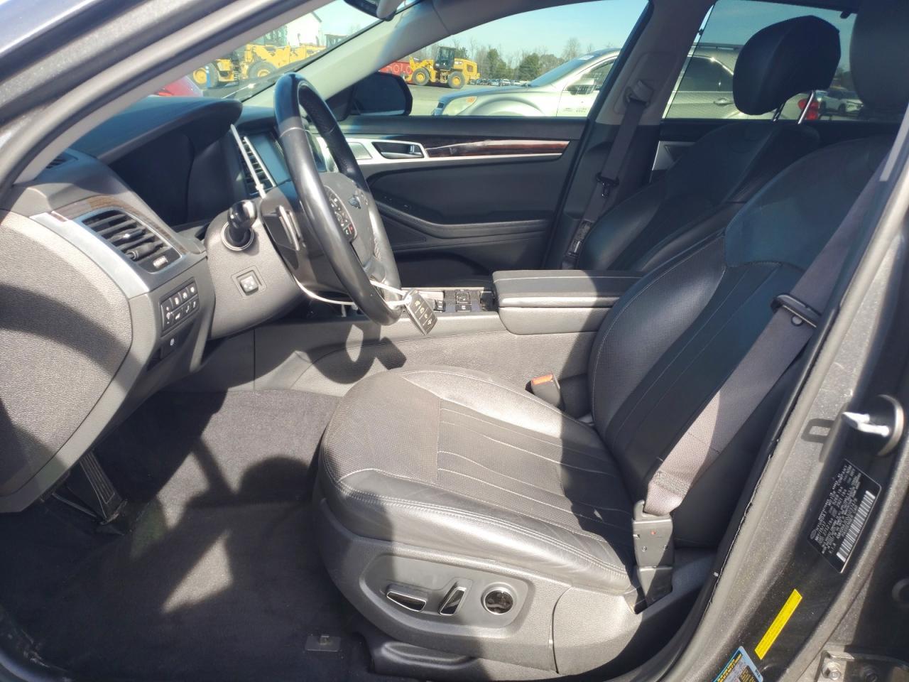 2018 Genesis G80 Base