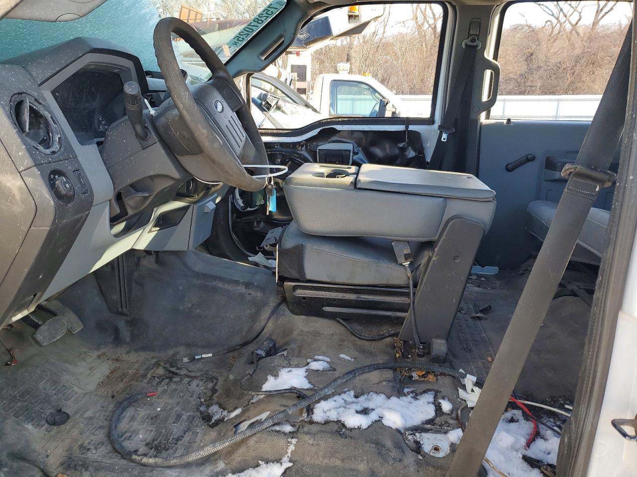 2016 Ford F450 Super Duty Flatbed Truck