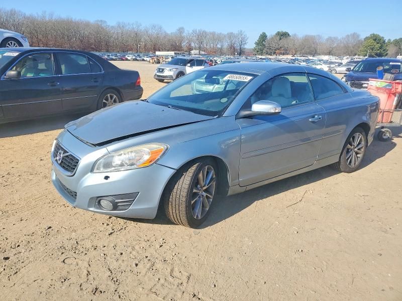 2011 Volvo C70 T5
