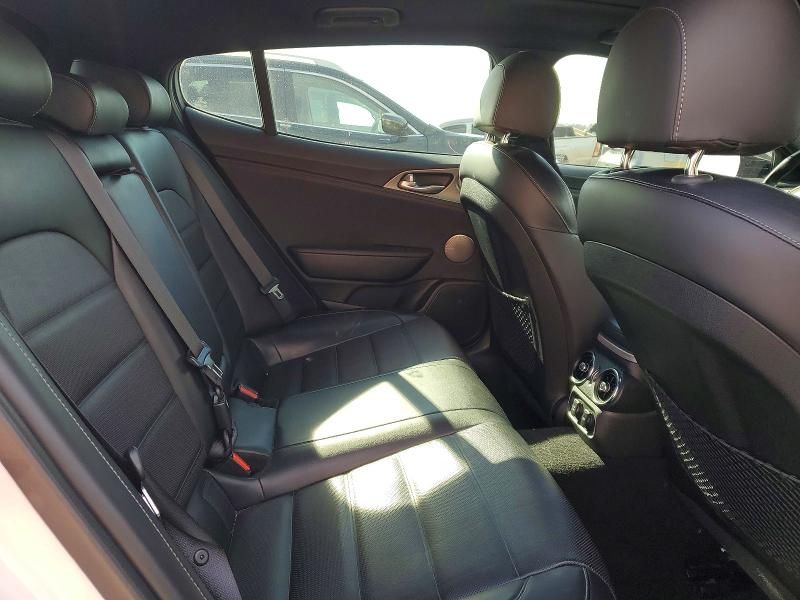 2019 KIA Stinger GT2