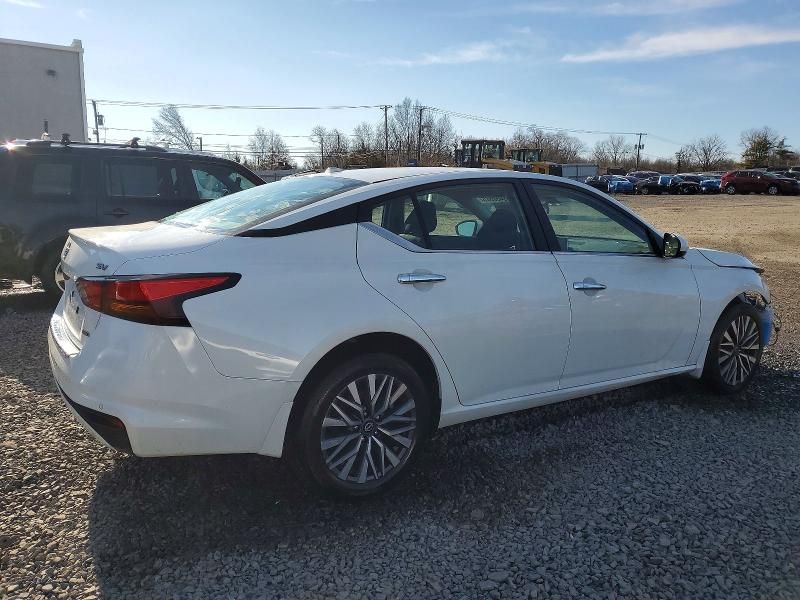 2023 Nissan Altima sv