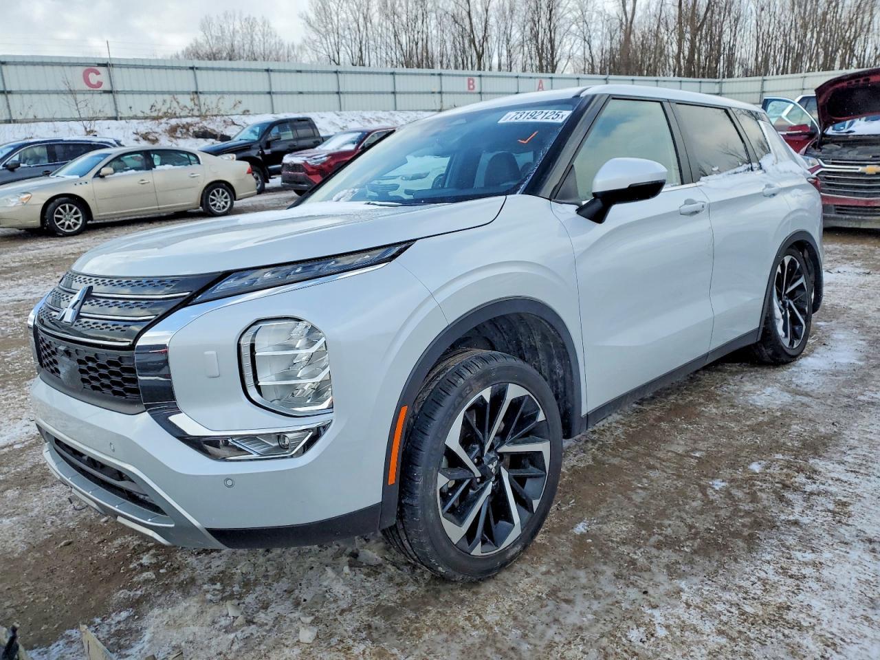2024 Mitsubishi Outlander se