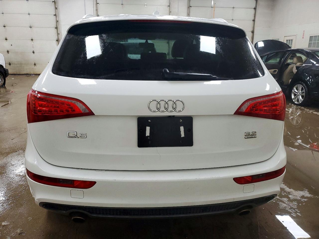 2011 Audi Q5 Premium Plus