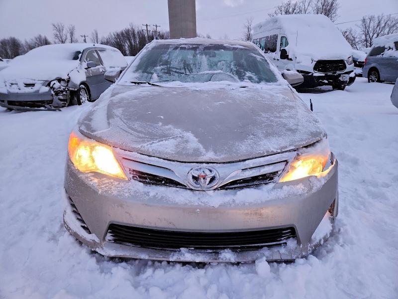 2014 Toyota Camry Hybrid