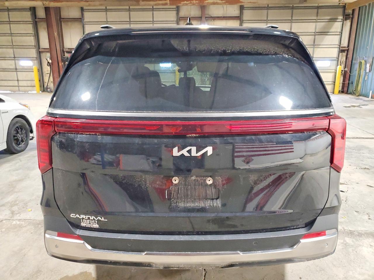 2025 KIA Carnival sx