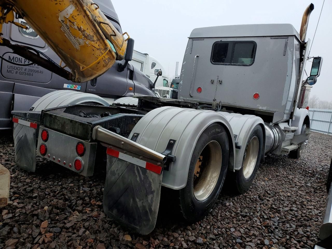 2015 Westenstar 2015 Western Star 4900 Semi Truck