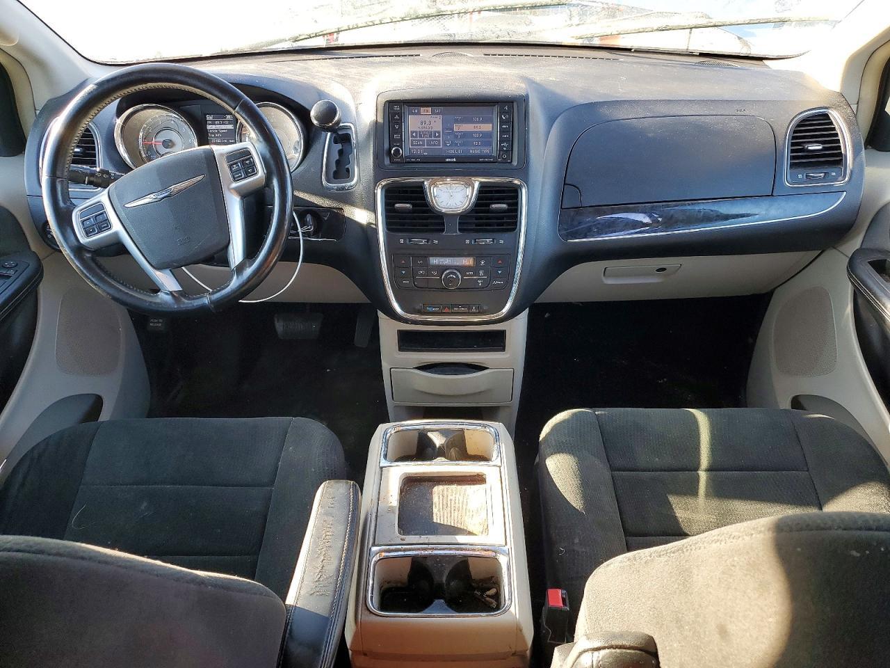 2011 Chrysler Town & Country Touring