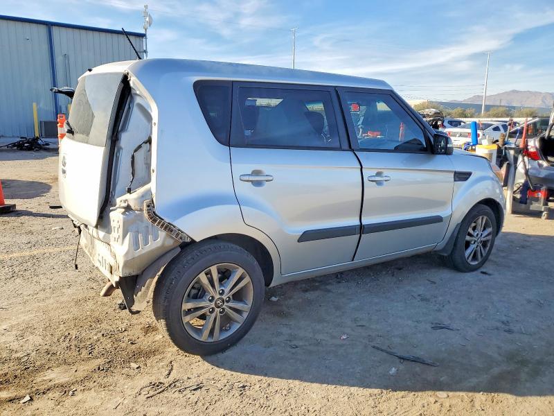 2013 KIA Soul +