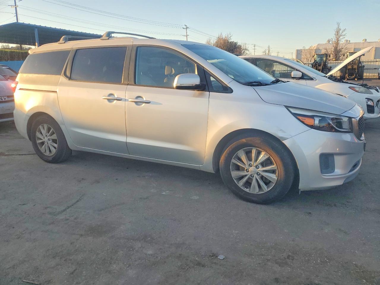 2015 KIA Sedona lx