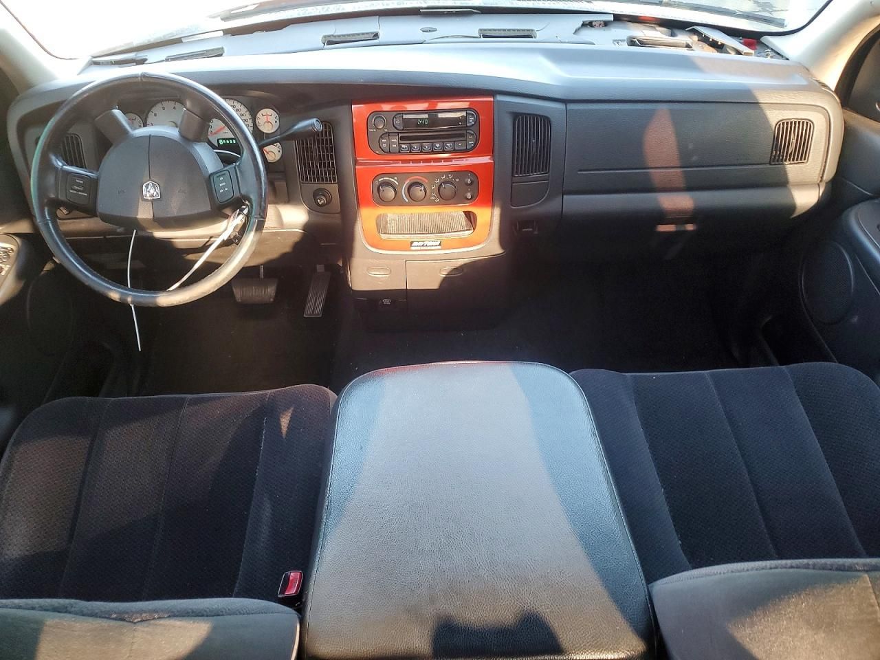 2005 Dodge Ram 1500 st