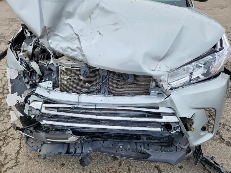 2019 Toyota Highlander le