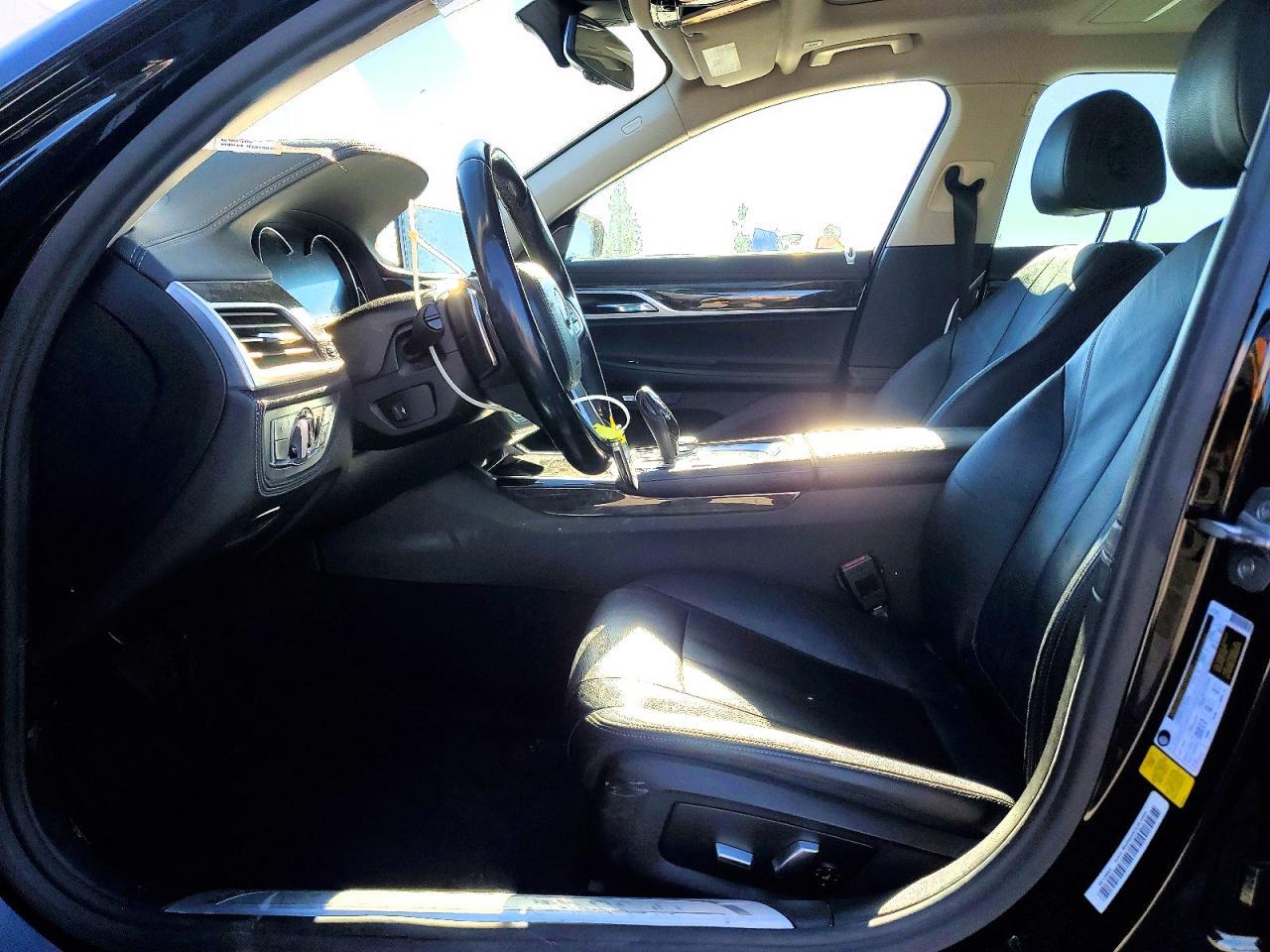 2017 BMW 740 i