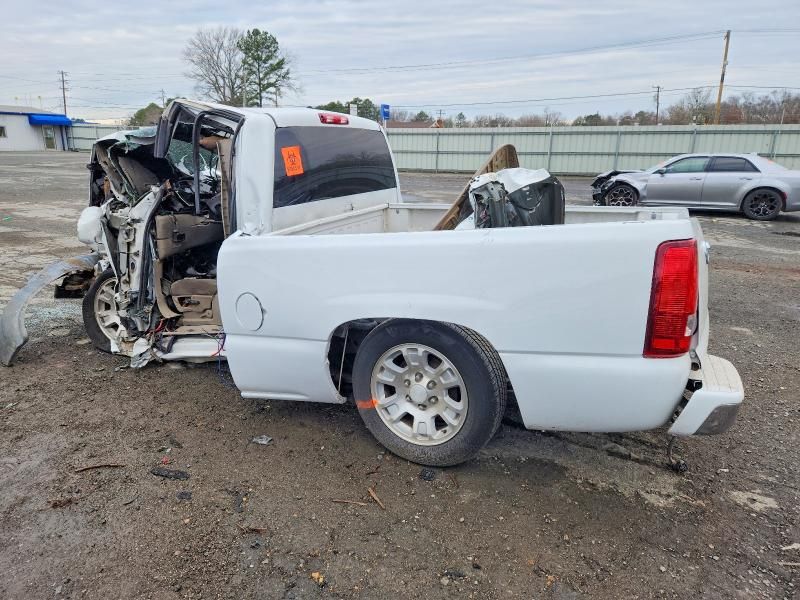 2005 GMC New Sierra C1500