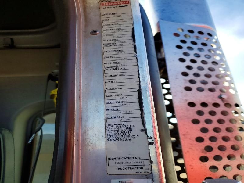 2015 Kenworth W900 Semi Truck