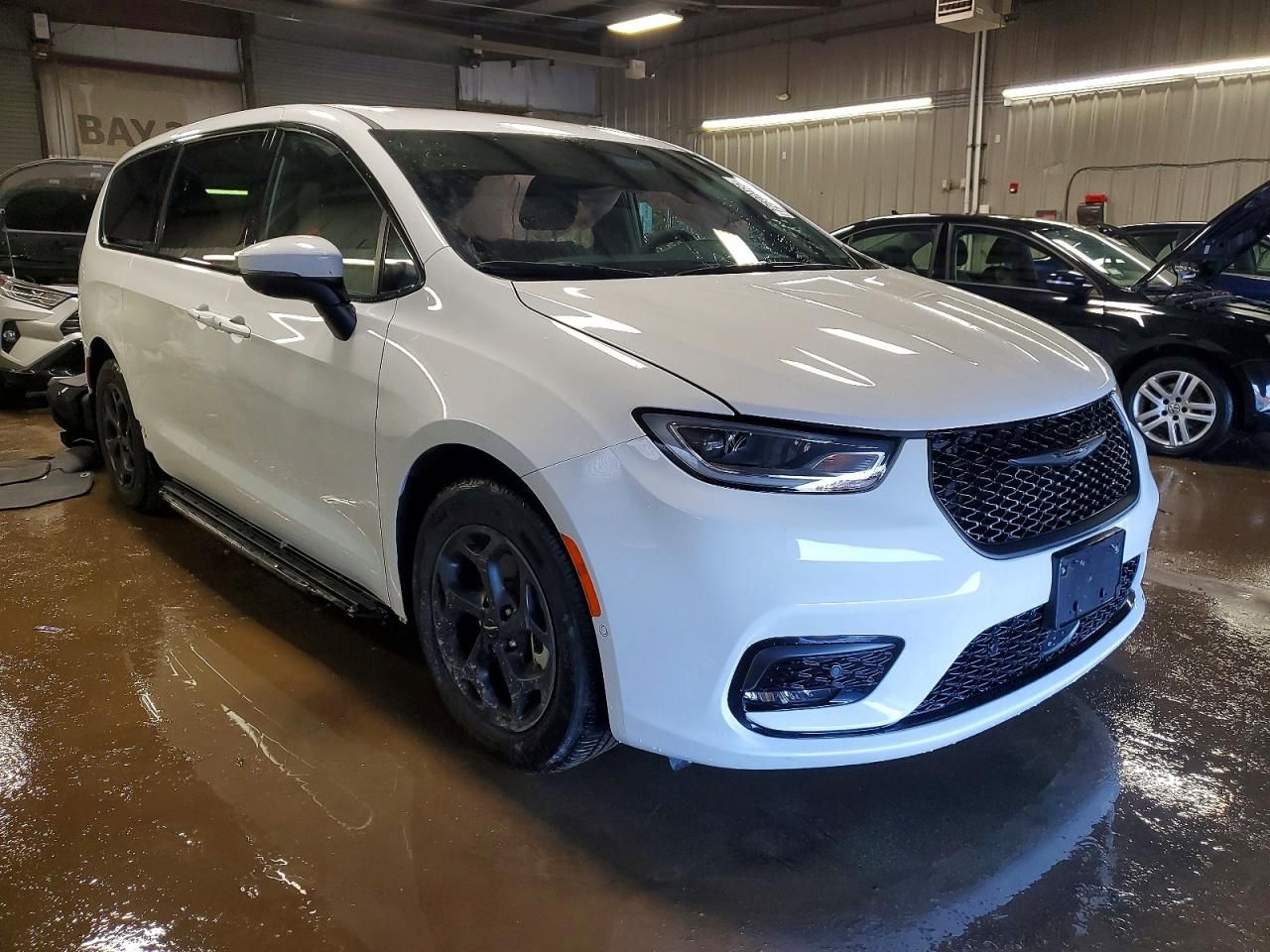 2023 Chrysler Pacifica Hybrid Touring l