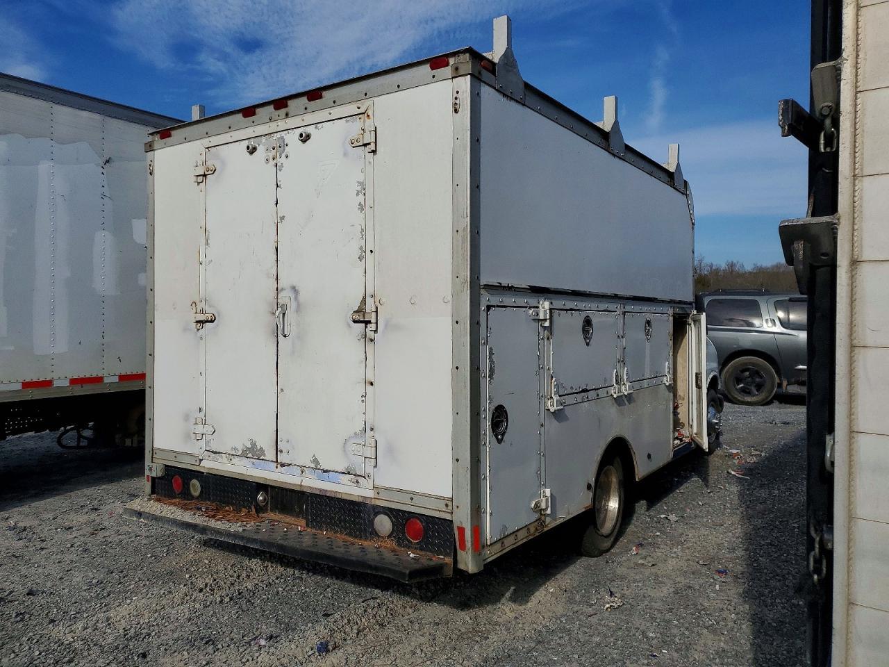 2001 Chevrolet Express Utility / Service Truck