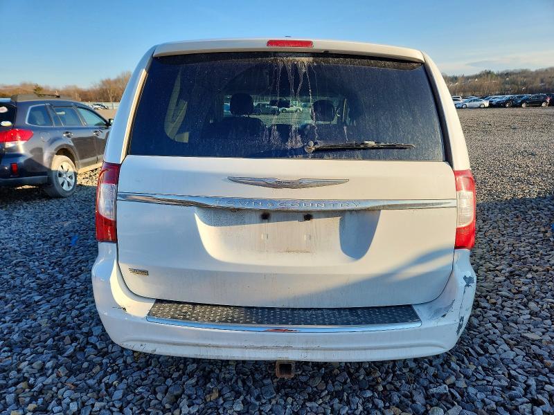 2014 Chrysler Town & Country Touring