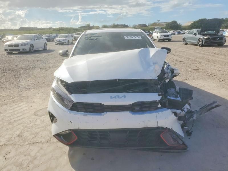 2023 KIA Forte gt Line