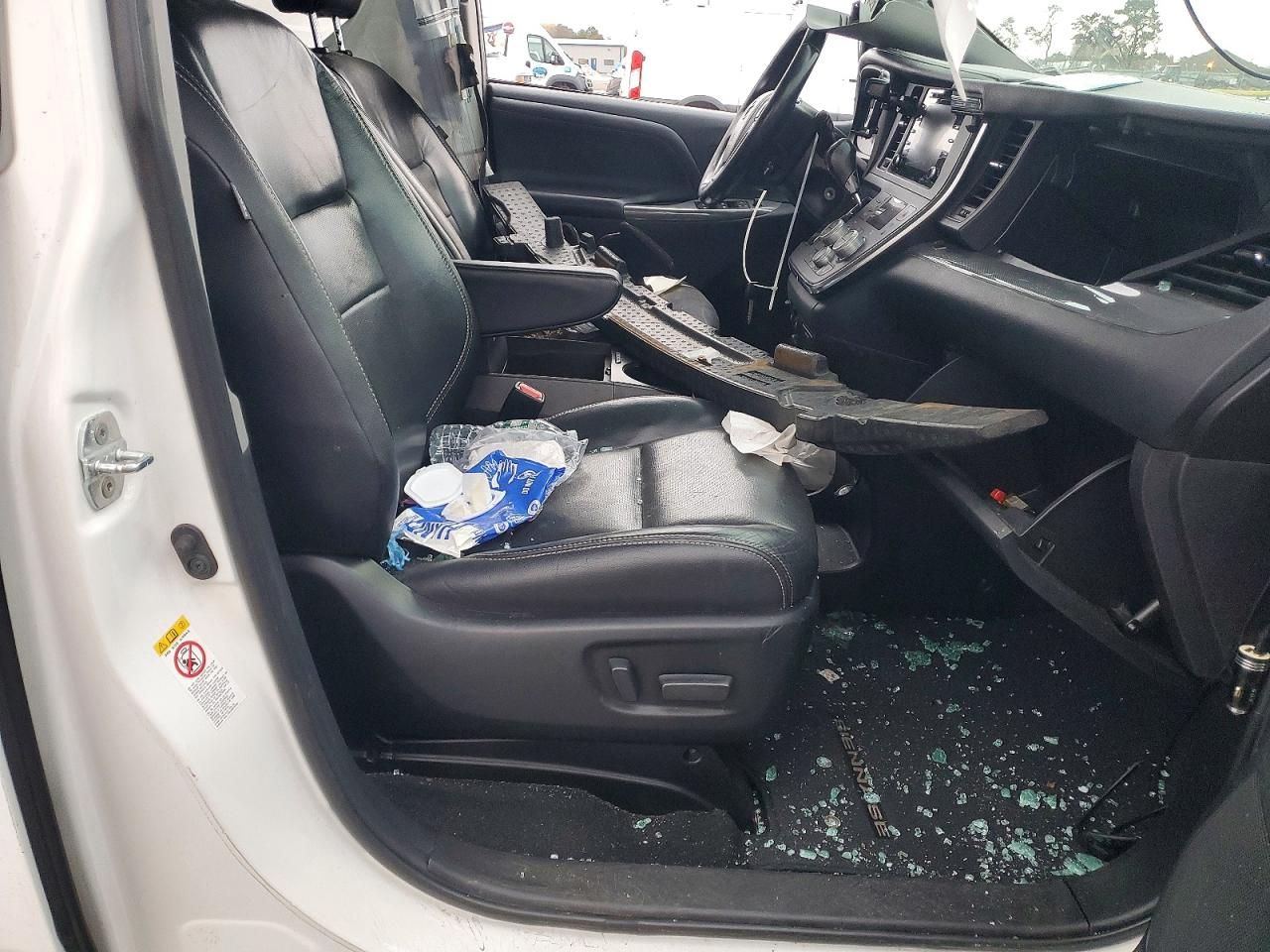 2018 Toyota Sienna se