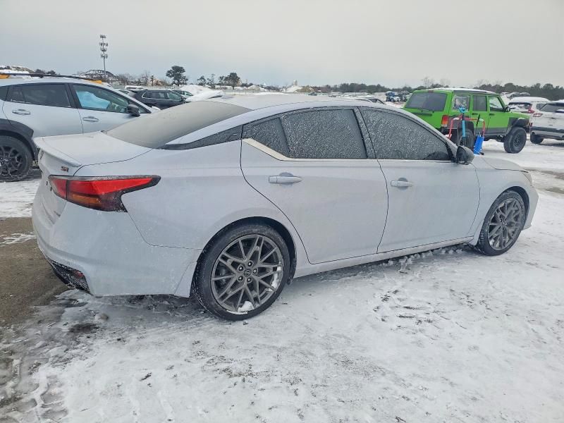 2024 Nissan Altima 2.0 sr