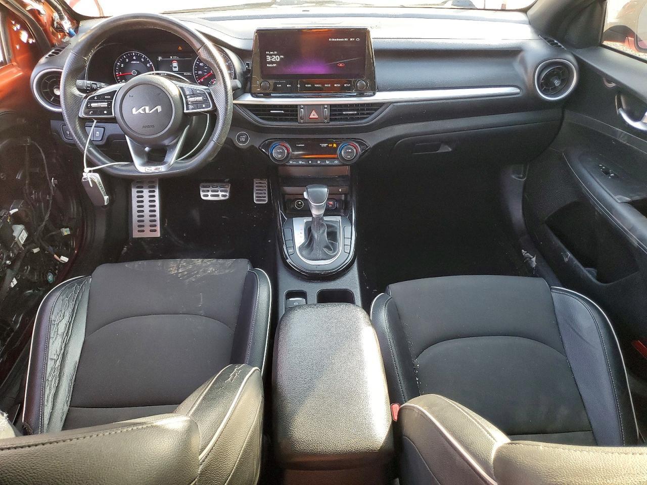 2023 KIA Forte Gt-line