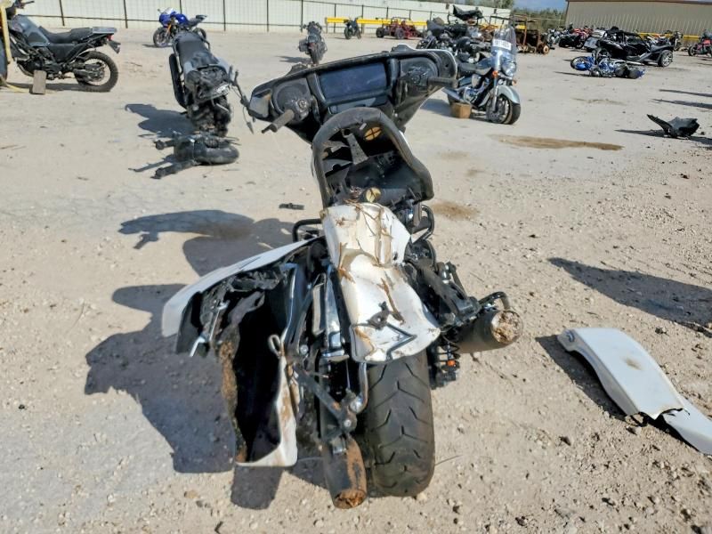 2025 Harley-Davidson Flhx