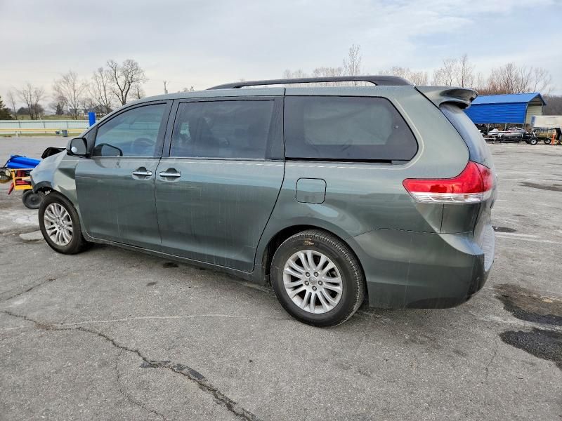 2014 Toyota Sienna xle