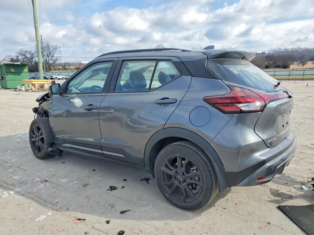 2024 Nissan Kicks sr