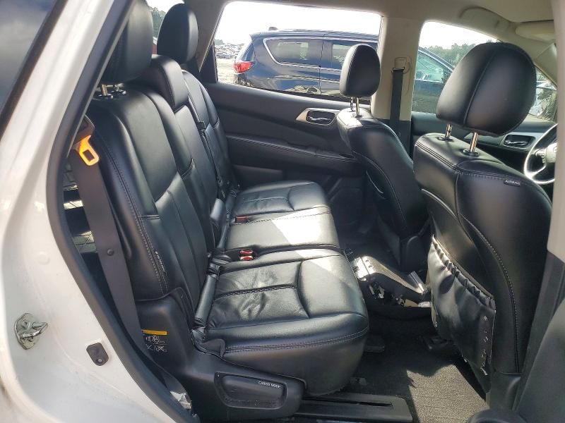 2019 Nissan Pathfinder s