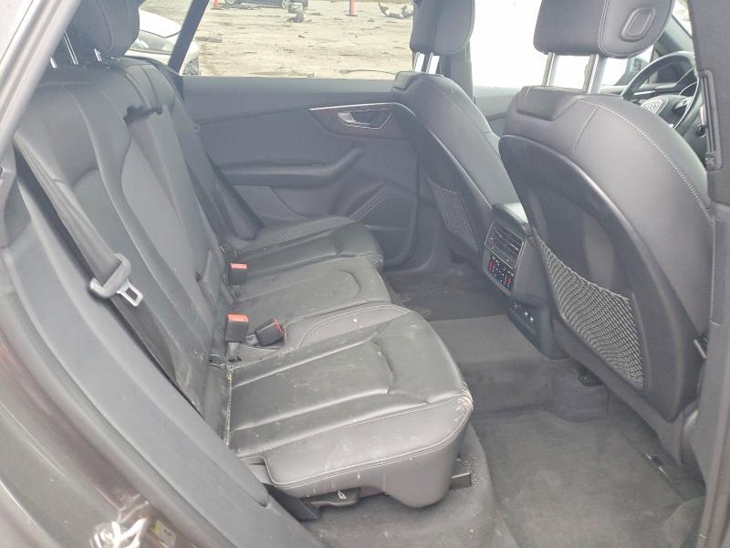 2019 Audi Q8 Premium Plus