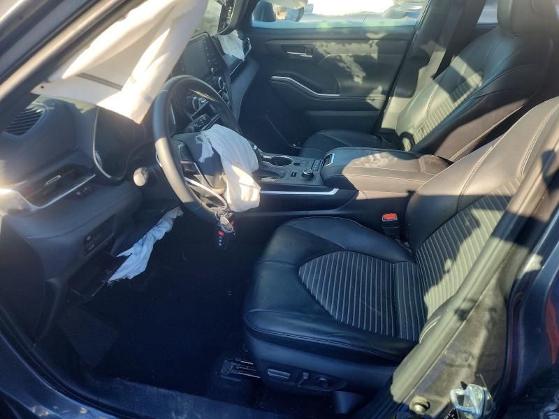 2021 Toyota Highlander xse