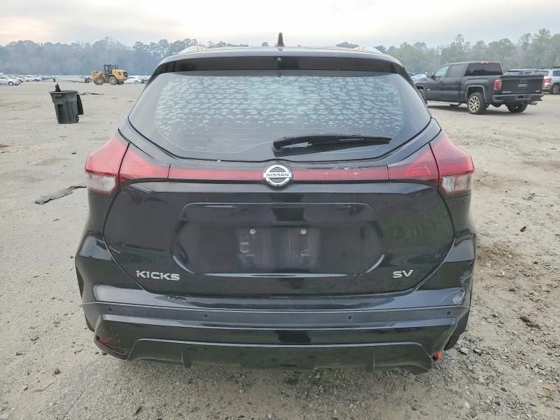 2021 Nissan Kicks sv